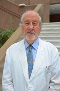 El doctor Rafael Carmena ha sido distinguido por la universidad peruana/Incliva