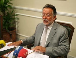 El vicealcalde Alfonso Grau en la comparecencia ante los periodistas/ayto. vlc