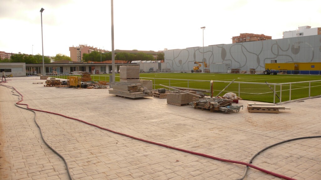 Zona del campo de fútbol del polideportivo de Malilla/gsm