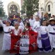 Un grupo de niños participa en la procesión al patrón de Perú/javier peiró-AVAN