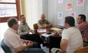 Amadeu Sanchis con los miembros del comité de empresa de la EMT