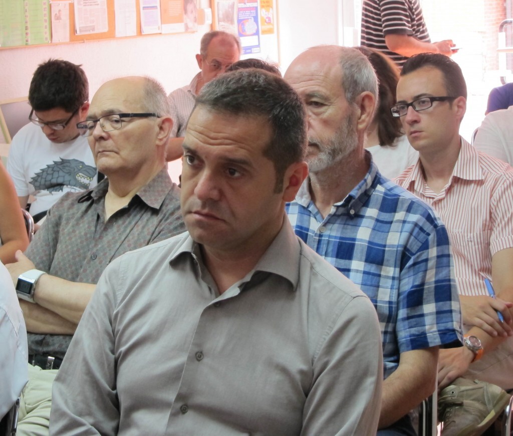 Amadeu Sanchis en el local de la asociación de vecinos de Benicalap/vlcciudad