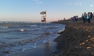 Vista de la playa donde Compromis denuncia la regresión/Compromís Vista de la playa donde Compromis denuncia la regresión/Compromís