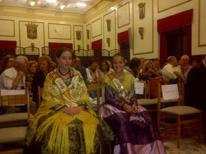 Las reinas del centro aragonés en el pregón celebrado en el Salón de Escudos/vlcciudad