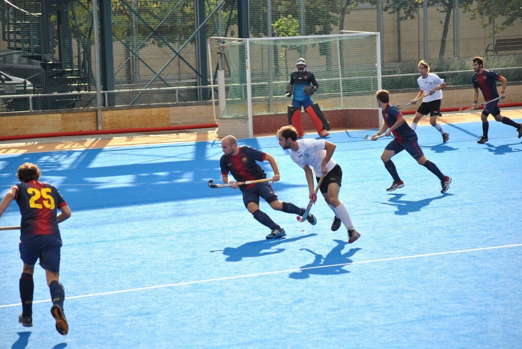 Un momento del encuentro que se disputó en el campo azul del Betero