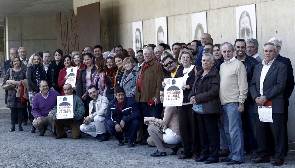 Foto de familia en el acto de la presentación que ha tenido lugar hoy/avan-alberto saiz