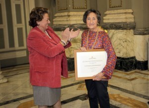 La periodista Mara Calabuig ha recibido un homenaje del Ayuntamiento de Valencia/ayto vlc