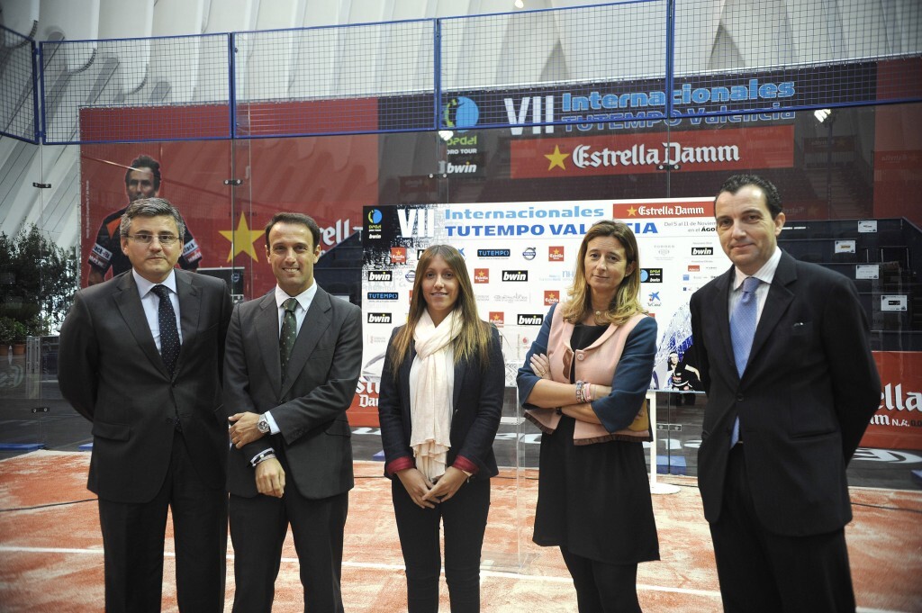 Las autoridades presentes en el acto de presentación del torneo/ayto vlc