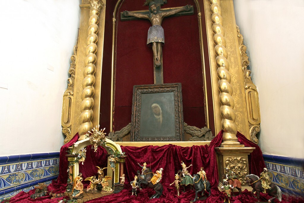 El belén que se ha instalado en el interior de la Ermita de Santa Lucia/javier peiró