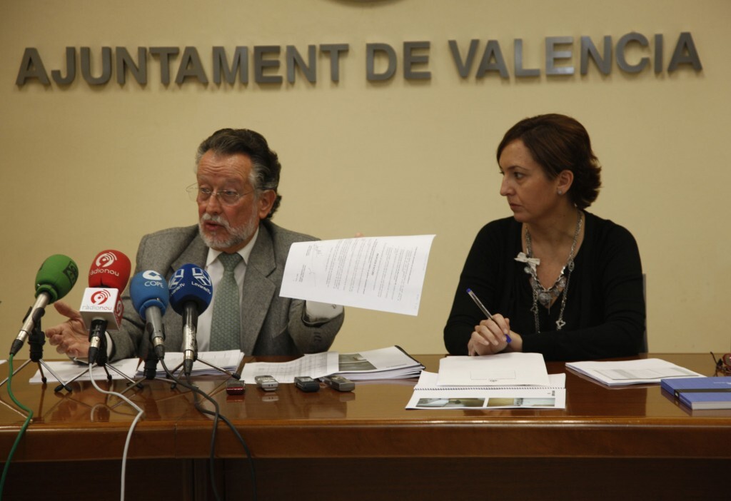 El vicealcalde Alfonso Grau con la gerente de Aumsa María José Bellver/ayto vlc