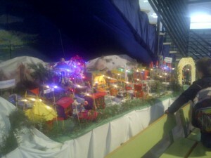 Nacimiento navideño del colegiol Santiago Grisolía recreado en una Feria de Navidad/vlcciudad