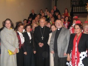La hermandad del Rocío de Valencia en una visita que hizo al cardenal García-Gasco