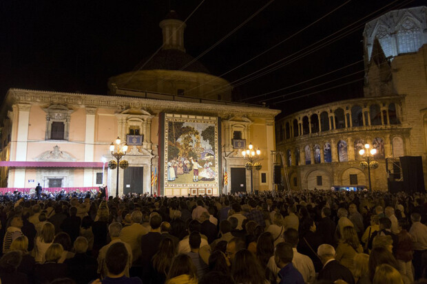 Concierto de la Banda Municipal de Valencia en la plaza de la Virgen. Foto: Toni Cerveró