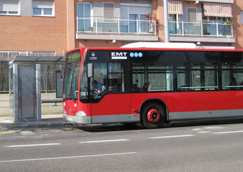 Calabuig apuesta por el transporte público. Foto: José Cuñat.