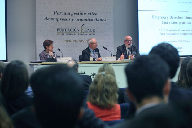 Los tres ponentes, en un momento de la sesión nº 200 del Seminario Permanente de Ética Económica y Empresarial