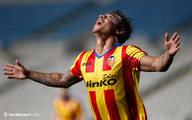 Edu Vargas celebró su segundo gol valencianista en menos de una semana. Foto: VCF