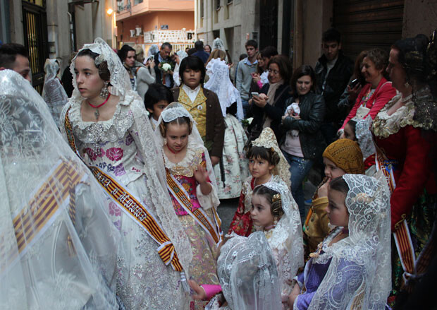 falleras-ofrenda