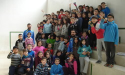 El mitger Javi en la sesión en el CEIP El Romeral de Alcoi