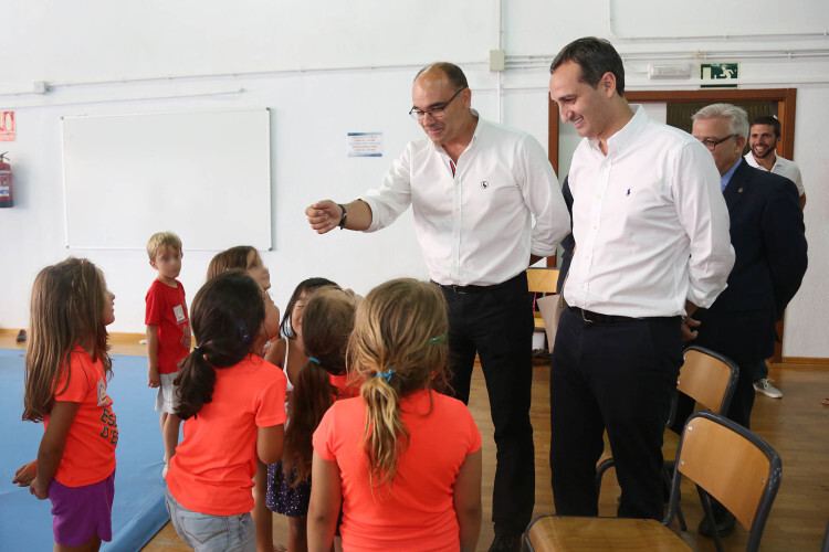 072815 visita Universidades