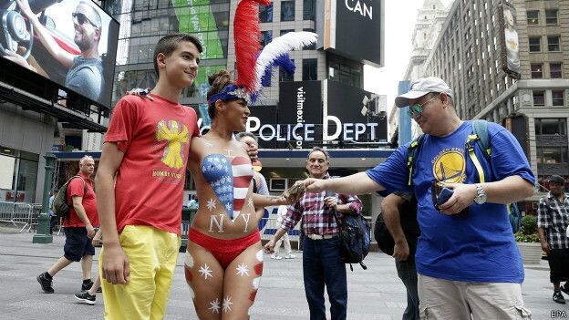 150822035602_sp_new_york_times_square_desnudas_624x351_epa