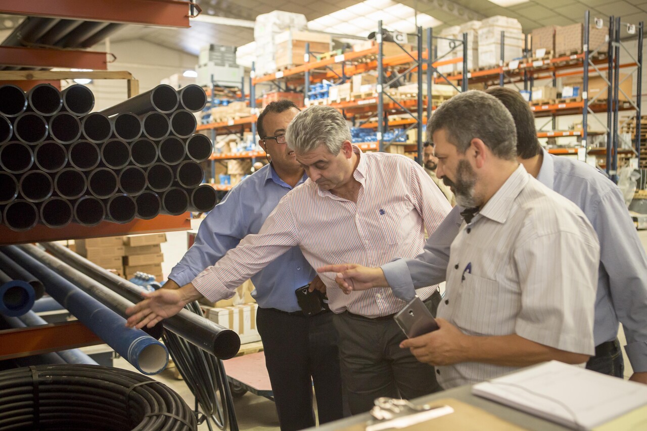 Una delegación palestina descubre la gestión tecnológica del grupo Aguas de Valencia (2)