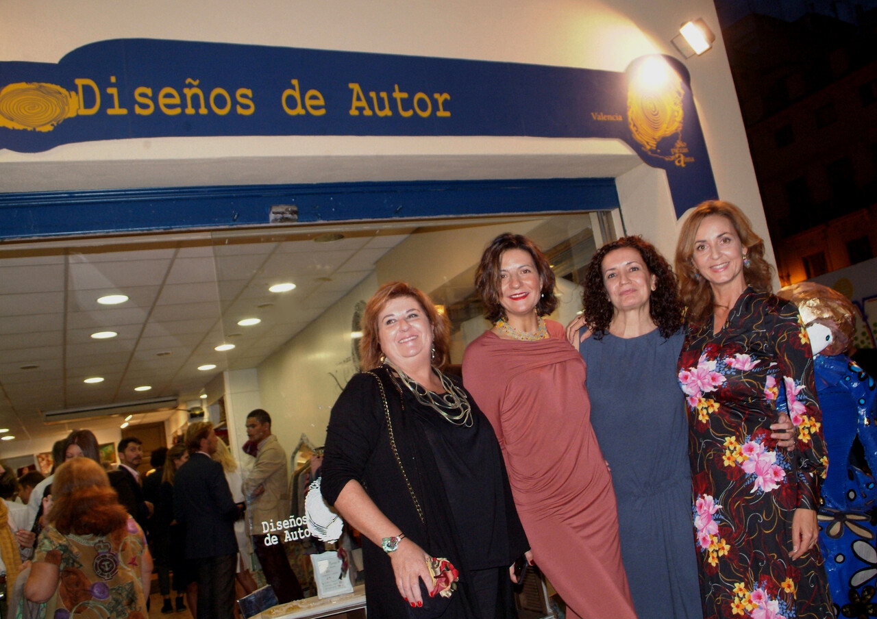 Fiesta apertura nueva tienda de Diseños de autor (13)
