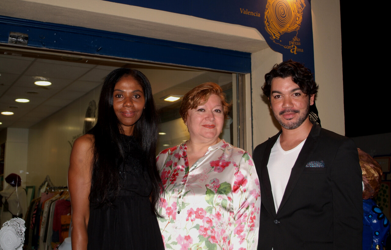 Fiesta apertura nueva tienda de Diseños de autor (8)