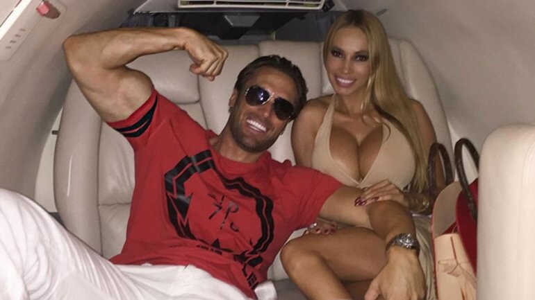 Los Yotta, el matrimonio más incorrecto y sensual en Beverly Hills (13)
