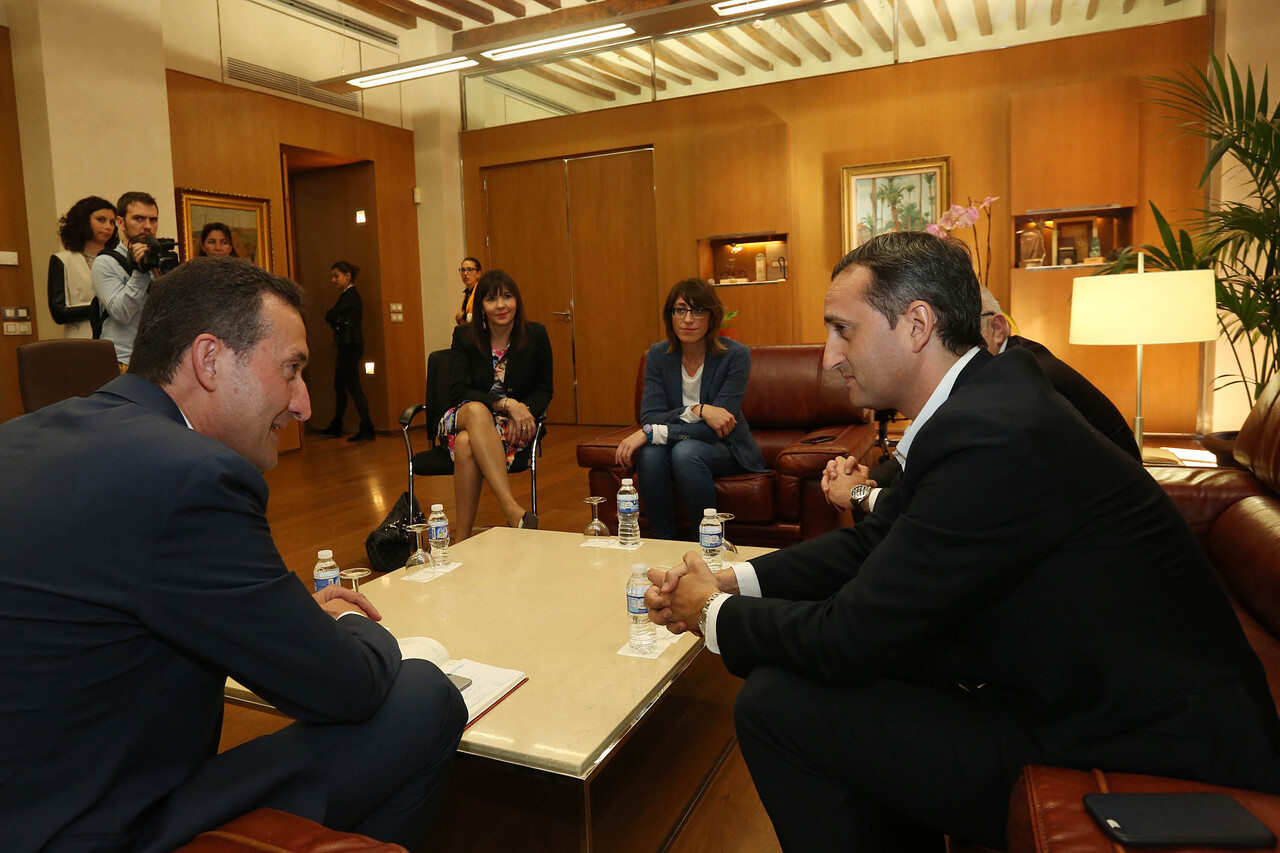 100915 visita ayuntamiento elche