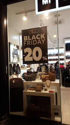 Locura de Black Friday viernes negro (1)