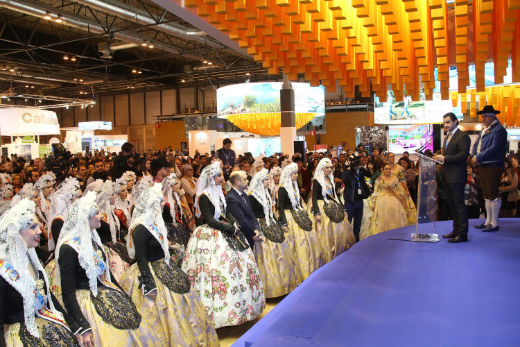 012316 hogueras fitur