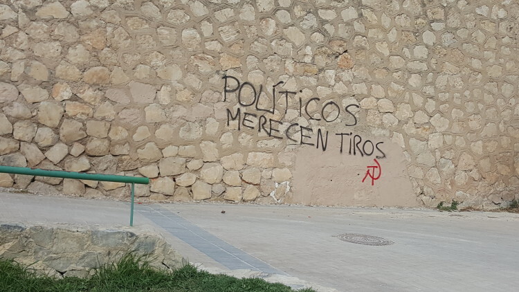 pintadas en el rio turia valencia (5)