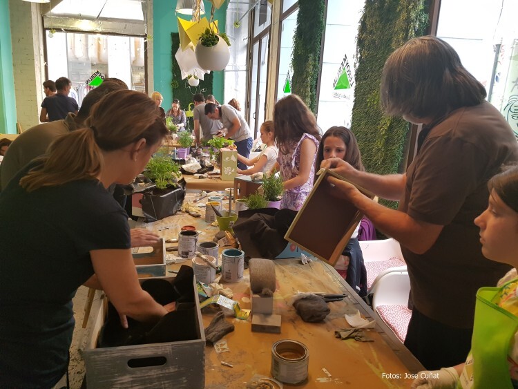 Intenso fin de semana con los talleres de Leroy Merlin en Marcado de Tapinería #ideasconvida 20160529_170010 (35)
