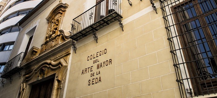 Fachada Colegio del Arte Mayor de la Seda. Fotografía Roberto Tortosa