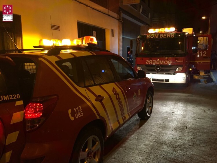 Intervención bomberos CPBC parque Plana Baixa en incendio vivienda Almassora esta madrugada (4)