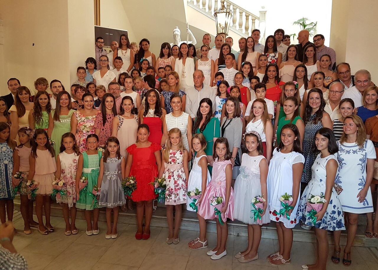 Recepcion nuevas Reinas 2017 y 2016 21