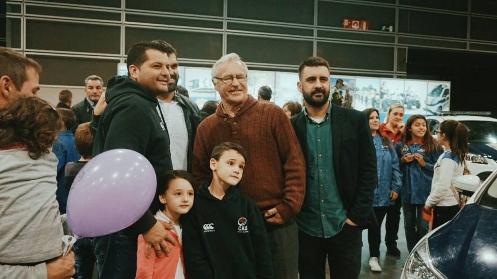 lalcalde-de-valencia-joan-ribo-i-la-cort-dhonor-de-les-falleres-majors-visiten-expojove-2