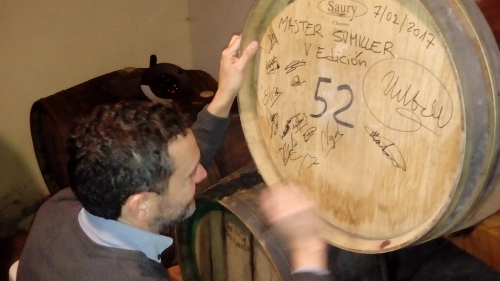 Los alumnos del Máster de Sumiller que imparte la DOP Valencia elaboraron su vino propio vino (3)