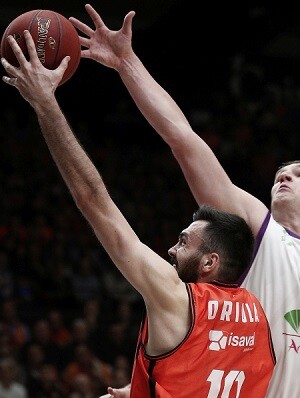 El Valencia Basket realizó un partido intenso y con garra.