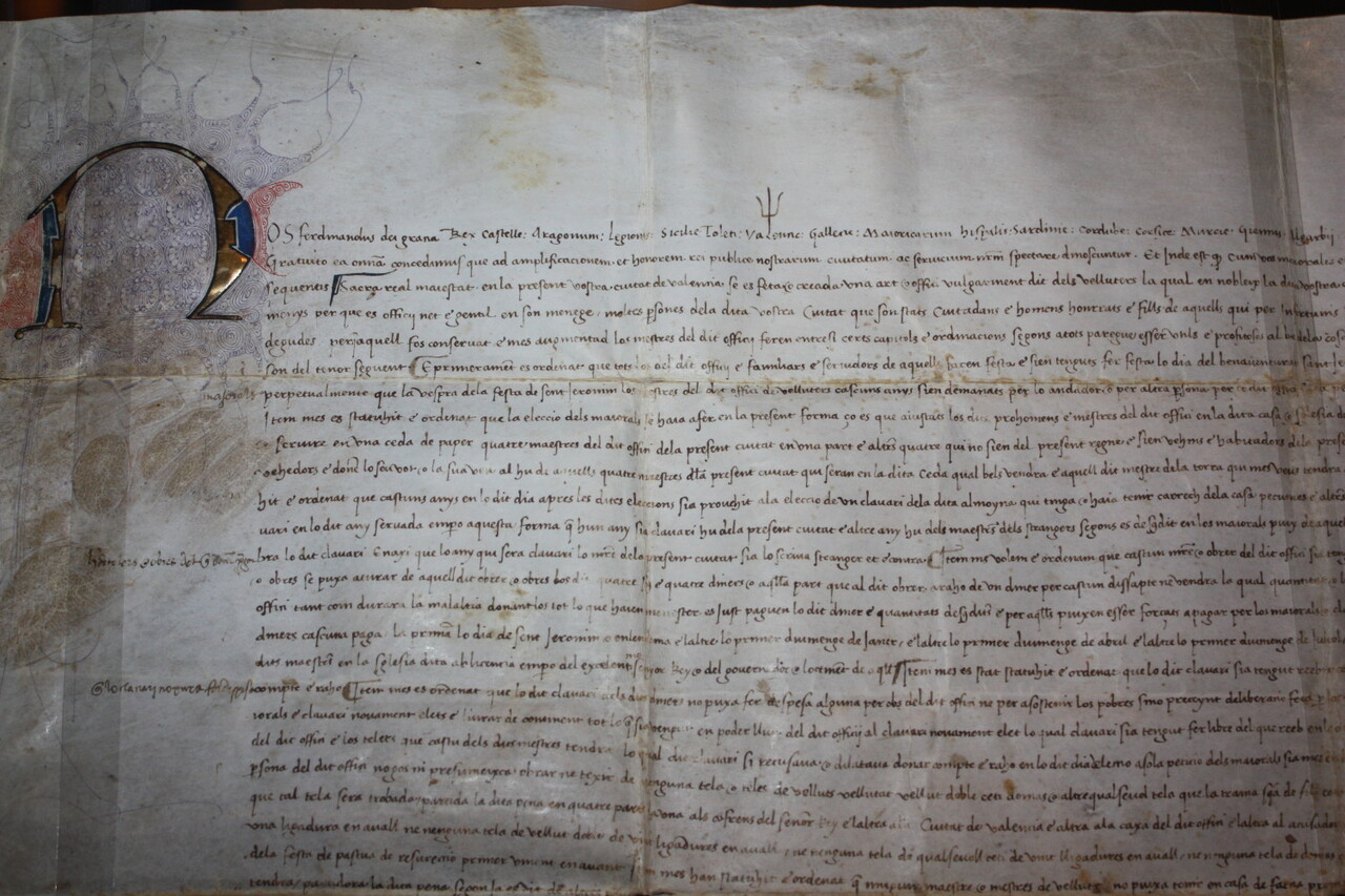 Museo de la Seda expone el Privilegio de Fernando II, de 1479, que elevó el oficio de Velluters a Arte (2)
