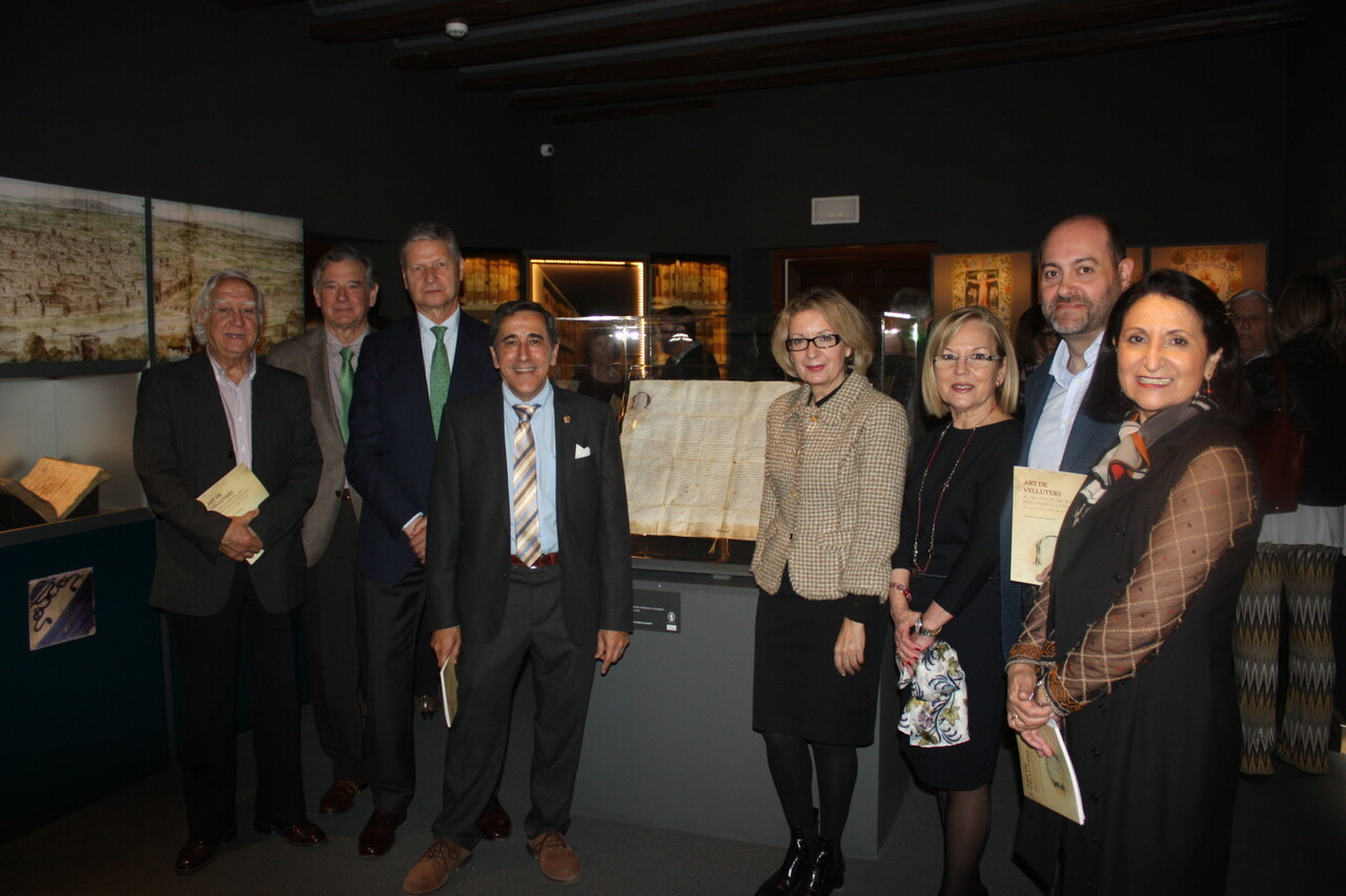 Museo de la Seda expone el Privilegio de Fernando II, de 1479, que elevó el oficio de Velluters a Arte (3)