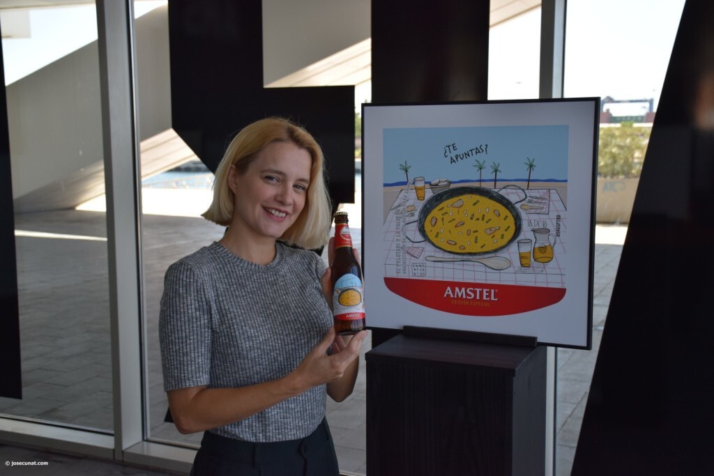 Valencia protagoniza la nueva Edición Especial de Amstel ilustradora valenciana Carla Fuentes y el gipuzcoano Iban Barrenetxea (57)