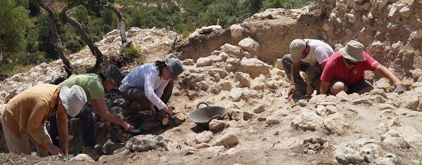 Campaña de excavaciones en el yacimiento de L'Altet de Palau, en la Font de la Figuera.