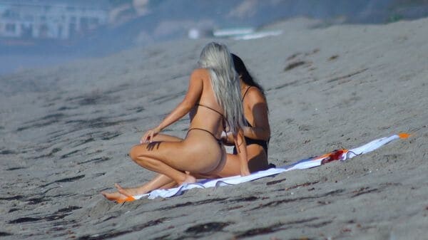 Kim-Kardashian-playa-2