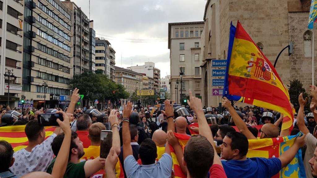 Una manifestación nacionalista del 9 de Octubre en Valencia con tensión (67) (Medium)