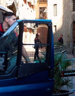Agentes policiales.