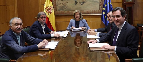 Ibáñez en la reunión sobre el aumento del SMI.