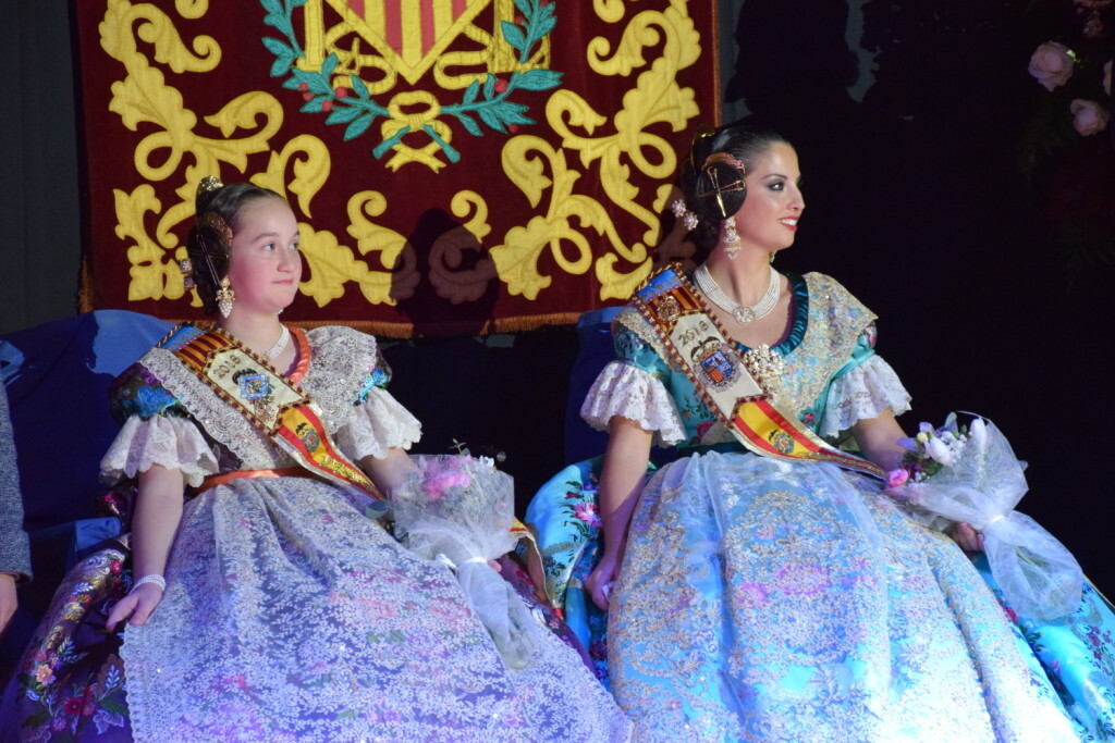 Solemne acto de Presentación exaltacion de las Falleras Mayores de la falla de la Mercé 20171202_204659 (55)