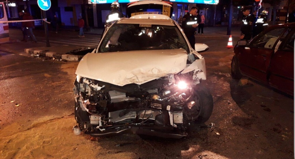 Un conductor ebrio causó dos accidentes de tráfico con cinco heridos en la Gran Vía de Germanías (3)