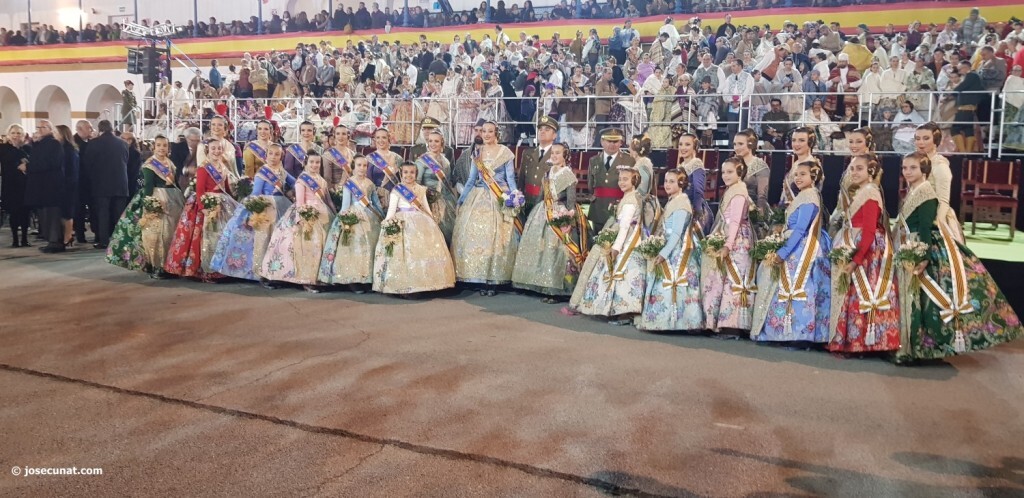 XXX edición de la Falla de las Fuerzas Armadas y Guardia Civil . (132)